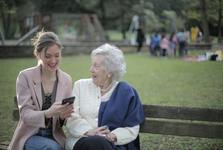 Létající vnučka je projekt na podporu a pomoc seniorům